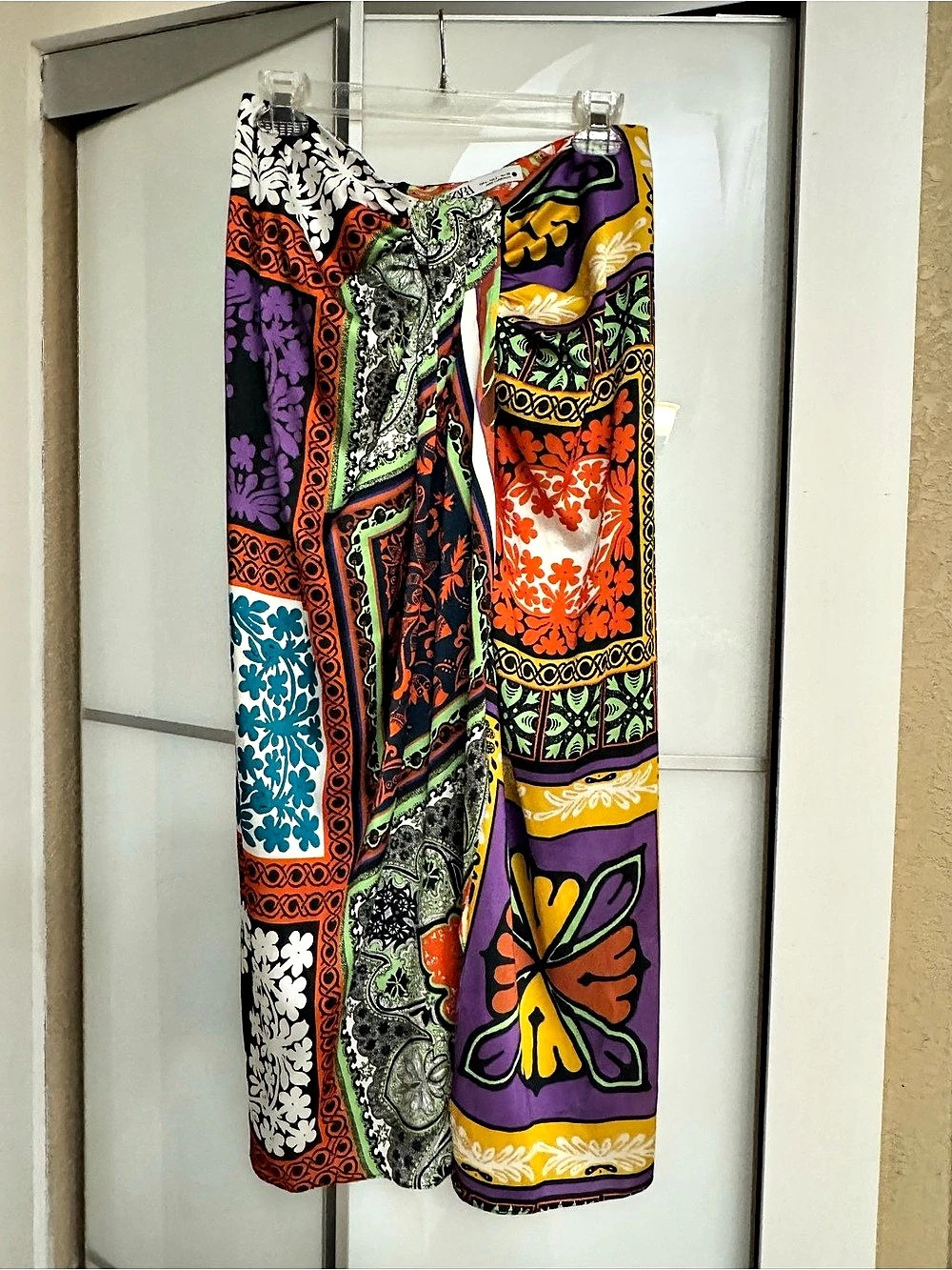 Zara Printed skirt Multicolor in Size L